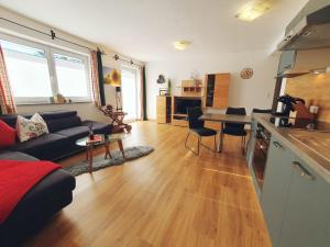 Kuchyňa alebo kuchynka v ubytovaní Ferienwohnung Glockenblume