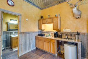 Φωτογραφία από το άλμπουμ του Community Pier Cozy Kerens Cabin! σε Kerens +27 φωτογραφίες