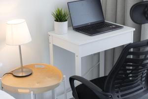 迪拜Cozy Studio 29th Floor, Bloom Towers Marina View的相册照片