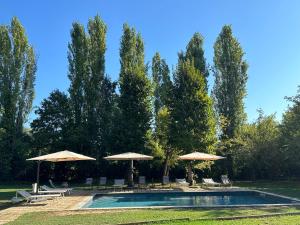 Bazén v ubytování Casale La Gora - B&B di charme nebo v jeho okolí