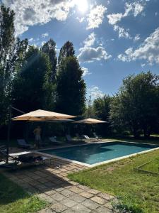 Bazén v ubytování Casale La Gora - B&B di charme nebo v jeho okolí
