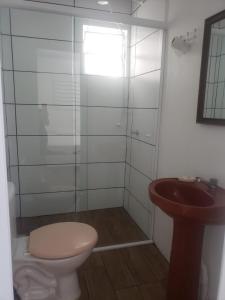 A bathroom at Apartamentos de Verão