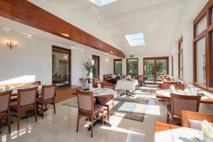 Posezení v ubytování Hotel Garni Demmel