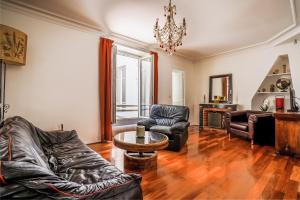 Apartment in Rue Saint-Honore