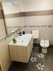 Ένα μπάνιο στο Kiss From Catania