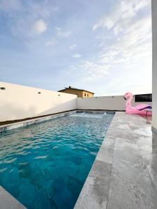 Swimmingpoolen hos eller tæt på Villa Moderne et Piscine Privée