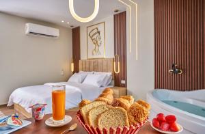 Uma cama ou camas num quarto em Rotana Pyramids View