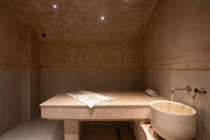 Фотография из галереи Porto Delfino Retreat в городе Капсалион