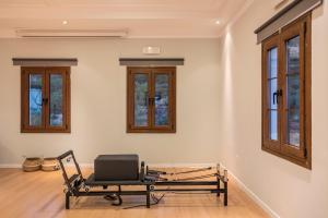 Фотография из галереи Porto Delfino Retreat в городе Капсалион +37 фотографий