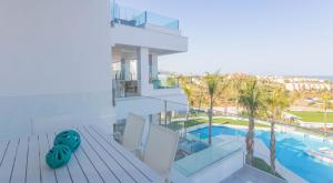 Basen w obiekcie Luxury 2BR Seaviews - Santa Barbara Heights lub w pobliżu