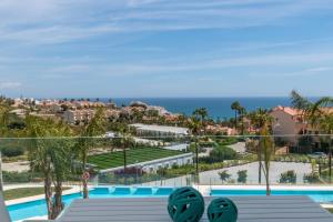 Basen w obiekcie Luxury 2BR Seaviews - Santa Barbara Heights lub w pobliżu
