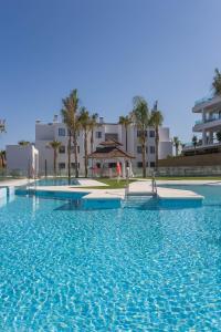 Basen w obiekcie Luxury 2BR Seaviews - Santa Barbara Heights lub w pobliżu