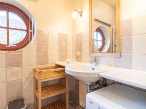 Koupelna v ubytování Ferienhaussiedlung Strandperlen Sanddornhof 4a (Typ IX) + 22 fotografií