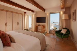 Postel nebo postele na pokoji v ubytování The St. Regis Venice + 37 fotografií