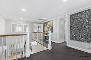 Foto dalla galleria di New Haven - Grand Canal View Suite a Banksia Beach