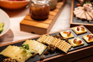 ホテルの敷地内または近くでの食事または食べ物