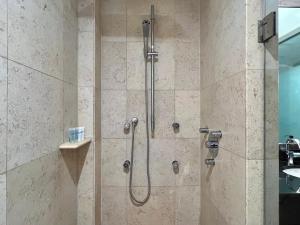 Vannituba majutusasutuses Boutique Suites 3 min walk to beach