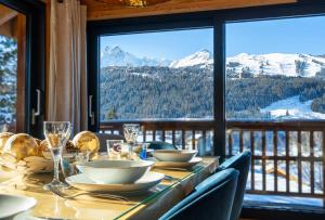 Les Clarines D'Or,Villa avec Piscine,Jacuzzi et Sauna , Aux pieds des Pistes de Ski , pour 12 personnes