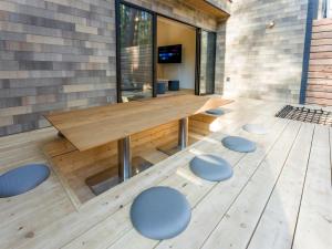 TV/trung tâm giải trí tại Rakuten STAY VILLA Fujikawaguchiko Forest