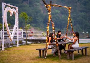 入住Moustache Rishikesh Riverside Resort的客人