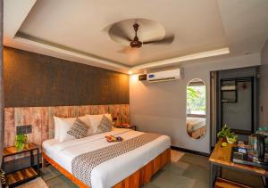 Moustache Rishikesh Riverside Resort客房内的一张或多张床位