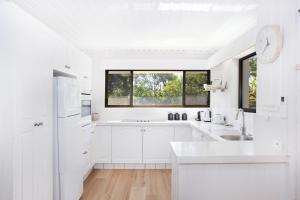 A kitchen or kitchenette at Windmill 3