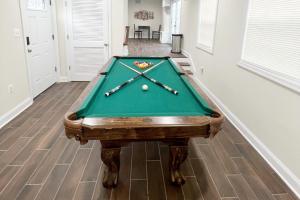 Gallery image of The Beach Pad - Your Private Oasis with a Cool Beachy Vibe in Manassas Park