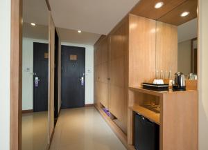 Cucina o angolo cottura di FOX Hotel Jimbaran Beach Bali