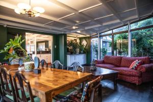 Χώρος καθιστικού στο Mettahouse Cape Town