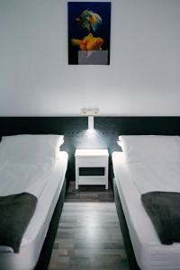 Giường trong phòng chung tại PANORAMA SPA ASPEN APARTMENT +38 ảnh