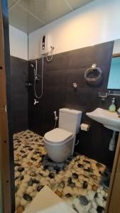 Kopalnica v nastanitvi SRI Home