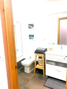 Ванная комната в Apartamento vistas Coruña 3 habitaciones