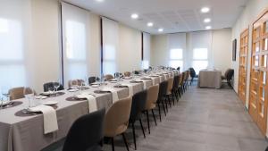Zona business o sala de conferencias en La Hospedería - El Provencio