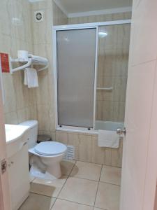 Koupelna v ubytování Hotel Solaris