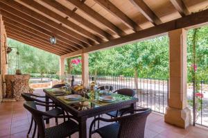 A balcony or terrace at Aubadallet
