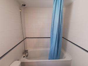 Vannituba majutusasutuses Apartamento Llançà, 2 dormitorios, 5 personas - ES-89-119