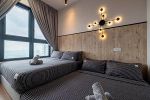 NEW M Vertica 3Bedroom 8Pax Infinity Pool MRT zhong wen fang dong