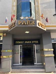 a dimly lit entrance to a dinner park office at Dimet Park Hotel in Van