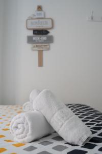 A bed or beds in a room at Apartamento Cerca de la playa