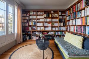 Biblioteca no apartamento