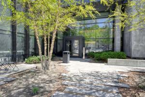 Afbeelding uit fotogalerij van W Loop Studio w Deck Pool Gym 3 blocks to L CHI-643 in Chicago