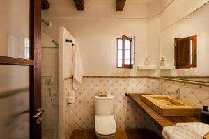 Kúpeľňa v ubytovaní Can Noves - Villa de 5 suites 28 y 58