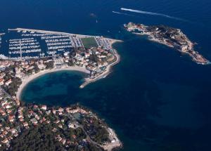 an aerial view of an island in the water at Bandol Paradise Port Climatisé in Bandol