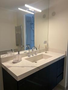 Et badeværelse på JM APART CATEGORÍA + 9 billeder