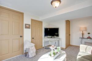 Gallery image of Cozy Liberty Getaway with Fire Pit and Patio! in Liberty