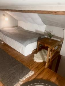 Giường trong phòng chung tại Mysig stuga i vemdalssskalet