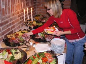 Makanan di atau di tempat lain dekat hotel
