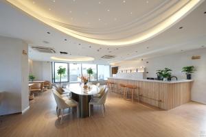 Foto dalla galleria di Encounter Hotel - West Lake Hefang Street a Hangzhou