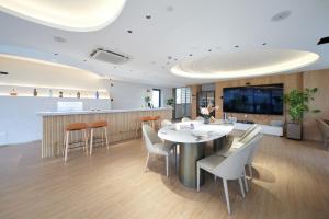 Foto dalla galleria di Encounter Hotel - West Lake Hefang Street a Hangzhou