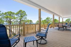 En balkon eller terrasse på 016 Bonnie Blue on the Beach II